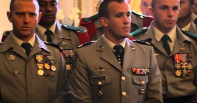 Remise de Képi blanc à Bordeaux
