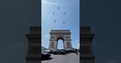 14 Juillet, les hélicos paradent au-dessus de Paris