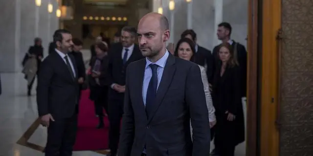 700 demandes d’asile de Syriens à l’instruction suspendues en France, selon le ministre des Affaires étrangères