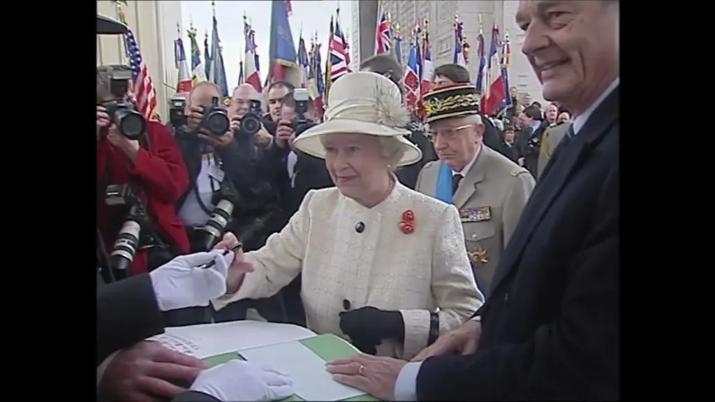 Reine Elizabeth II : des extraits de films issus des archives de l’ECPAD