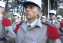 Remise de Képi blanc à Auriol