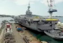 [TIMELAPSE] Sortie du bassin du porte-avions Charles de Gaulle