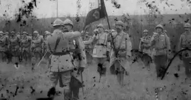Visite journalière d’un général de division aux tranchées
